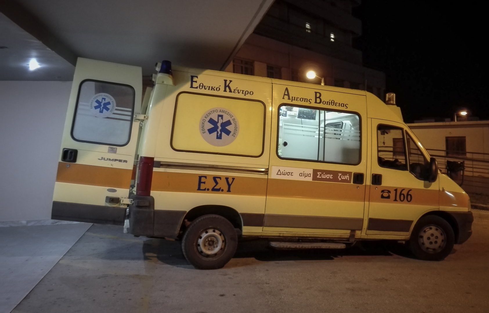 Θεσσαλονίκη: Νεκρός 32χρονος σε τροχαίo - Η μηχανή του καρφώθηκε σε τσιμεντένιο κράσπεδο