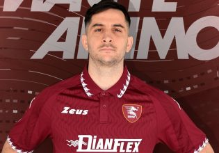 Στην Σαλερνιτάνα και επίσημα ο Κώστας Μανωλάς (pics)