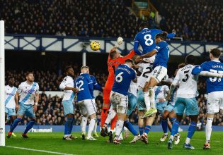 Έβερτον – Κρίσταλ Πάλας 1-1: Ο Ονάνα γλίτωσε τα Ζαχαρωτά από την ήττα