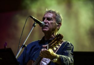 Γιώργος Νταλάρας: «Δεν αισθάνομαι διάσημος, μισώ τη διασημότητα»