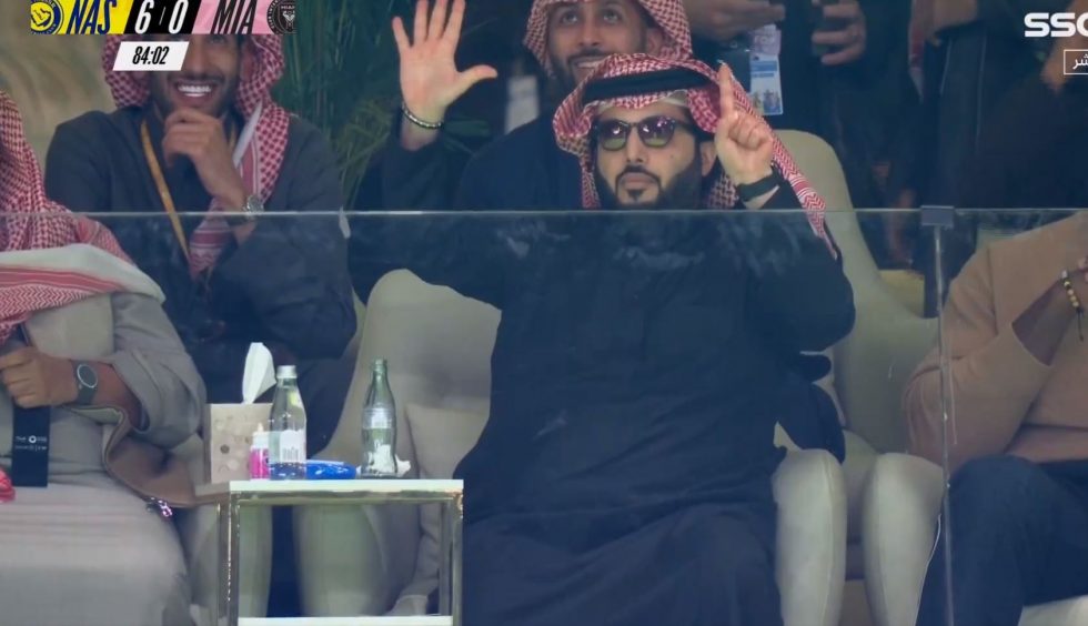 Η καζούρα των Σαουδάραβων στον Μέσι: Μπήκε αλλαγή και του έδειχναν με τα δάχτυλα τα έξι γκολ της Αλ Νασρ (vid)