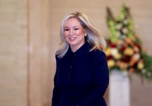 Μισέλ Ο΄Νιλ: από «κόρη του IRA», ηγέτιδα της Βόρειας Ιρλανδίας