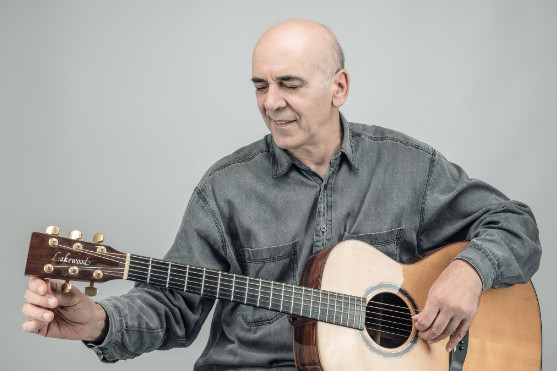 Ο Ορφέας Περίδης στη Μουσική Σκηνή Σφίγγα τα Σάββατα του Μαρτίου