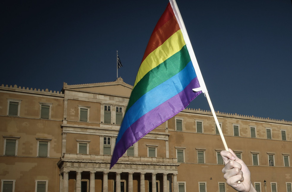 Γάμος ομοφύλων: Τον νέο νόμο χαιρετίζουν 28 πρεσβείες στην Ελλάδα με κοινή τους δήλωση