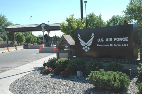 ΗΠΑ: Πυροβολισμοί σε αεροπορική βάση – Αντιμετωπίζεται ως τρομοκρατικό χτύπημα