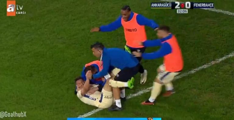 Αποθέωση Χατζηγιοβάνη στην Τουρκία – Έβαλε το γκολ της χρονιάς κόντρα στη Φενέρ (vid)