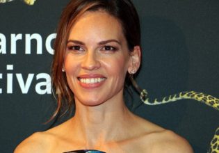 Η Χίλαρι Σουάνκ αποκάλυψε τα ονόματα των δίδυμων της με ένα ιδιαίτερο τρόπο