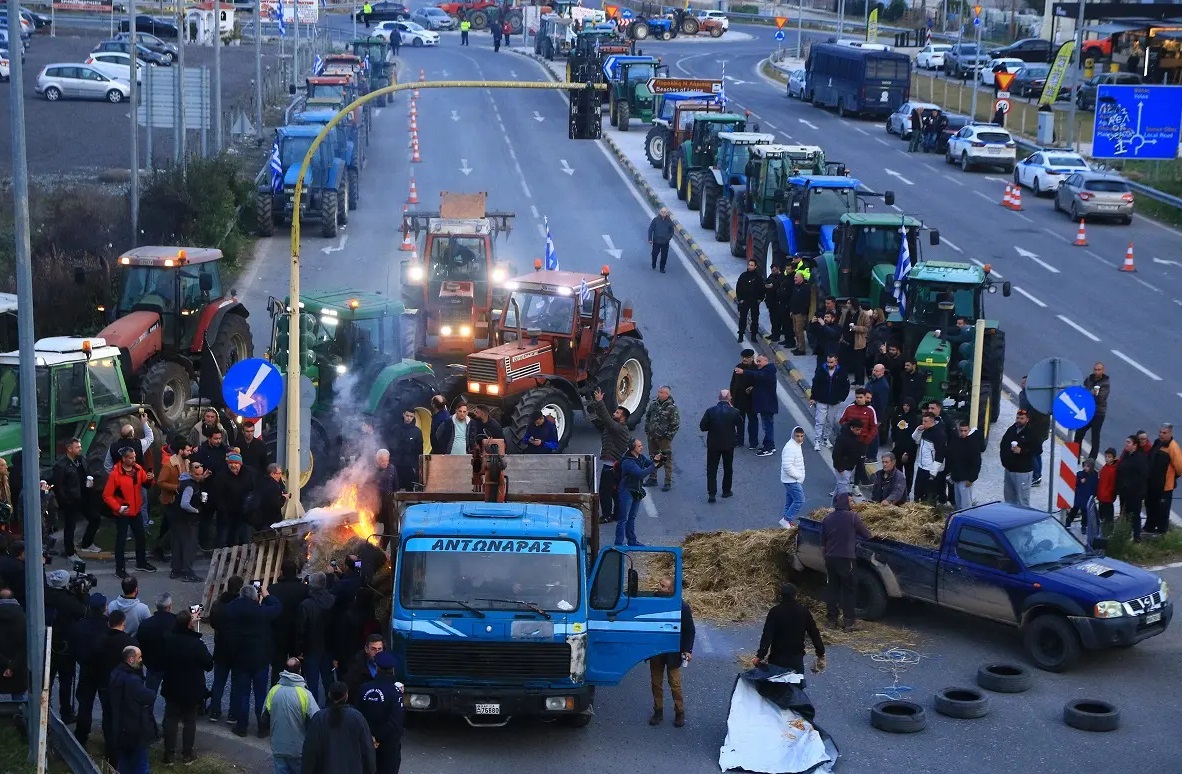 Γραμμή κλιμάκωσης από τους αγρότες - Συνεχίζονται οι συσκέψεις, αποφάσεις για κάθοδο στην Αθήνα