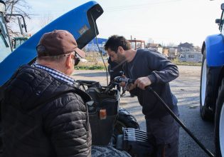 Οι αγρότες στην Αθήνα: «Φούλαραν» τα ντεπόζιτα και πατάνε γκάζι για το μεγάλο συλλαλητήριο