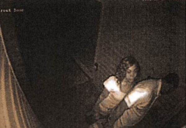 Η κακή κριτική στο Airbnb και τα αντίποινα – Έστειλε στη σύζυγό του φωτογραφία του με άλλη γυναίκα