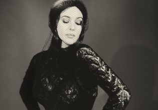 Η Μόνικα Μπελούτσι πιο σαγηνευτική από ποτέ στην τσέχικη Vogue 