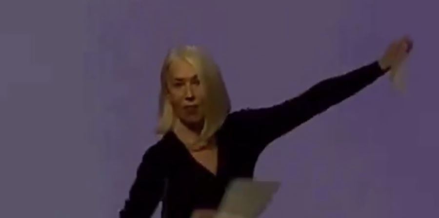 Η Έλεν Μίρεν έσκισε την ομιλία της από τεχνητή νοημοσύνη εις ένδειξη διαμαρτυρίας