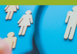 Eurostat: Πόσο αυξήθηκε η διάμεση ηλικία στην Ελλάδα – Η δομή και η γήρανση του πληθυσμού