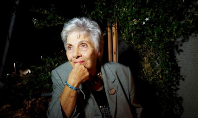 Κική Δημουλά: Τίποτα δεν άκουσες;