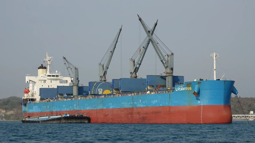Υεμένη: Ελληνόκτητο το πλοίο που δέχθηκε επίθεση ανοικτά των ακτών της – Ανέλαβαν την ευθύνη οι Χούθι