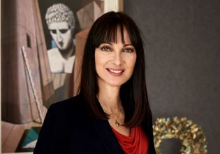 Έλενα Κουντουρά: «Ένιωσα αµφισβήτηση λόγω φύλου όταν ασχολήθηκα µε την πολιτική»