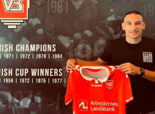 Ανανέωσε με τη Βέιλε μέχρι το 2025 ο Εμμανουηλίδης (pic)