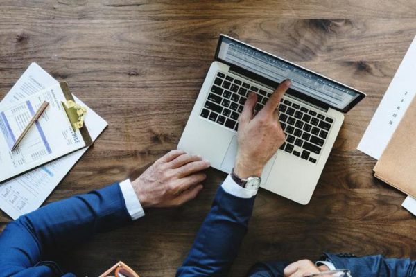 Επιδότηση έως 10.000 ευρώ στις επιχειρήσεις – Πώς θα αλλάξουν συσκευές