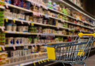 Ακρίβεια στα τρόφιμα: Πρώτη στην Ευρωζώνη η Ελλάδα – Η νέα «φωτιά» που χειροτερεύει την κατάσταση