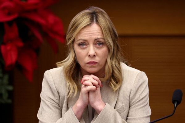 Μελόνι: «Δεν έγινε πραγματικότητα κανένα από τα όνειρά μου» – «Δεν ήθελα να γίνω πρωθυπουργός»