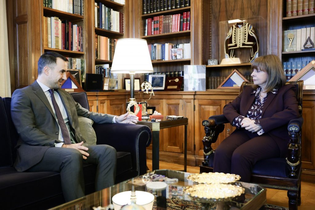 Συνάντηση Χαρίτση με ΠτΔ – «Υπάρχουν ζητήματα που η ελληνική πολιτεία πρέπει να απαντήσει»