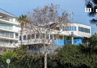 Γλυφάδα: Ο καπετάν-Σπύρος θρηνεί τον χαμό της αδελφής του και του κουνιάδου του λέει ο δικηγόρος του