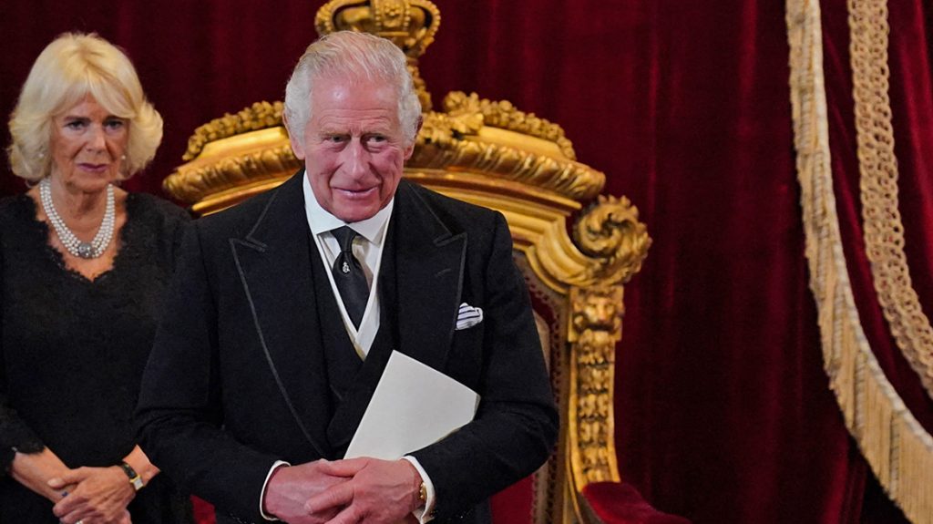 Βασιλιάς Κάρολος: Πώς αντιδρά στις κάρτες συμπαράστασης – Ξεπέρασαν τις 7.000 μετά τη διάγνωση