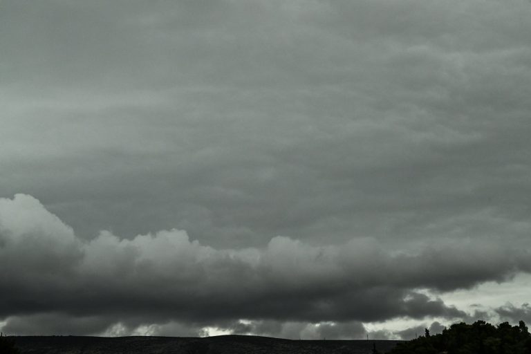 Γ. Τσατραφύλλιας: Οι περιοχές που αναμένονται ισχυρές καταιγίδες και χρειάζονται προσοχή