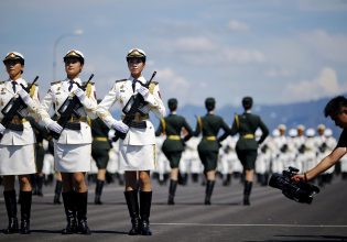 Κίνα: Επιστρέφουν οι στρατοί του Μάο για… παν ενδεχόμενο