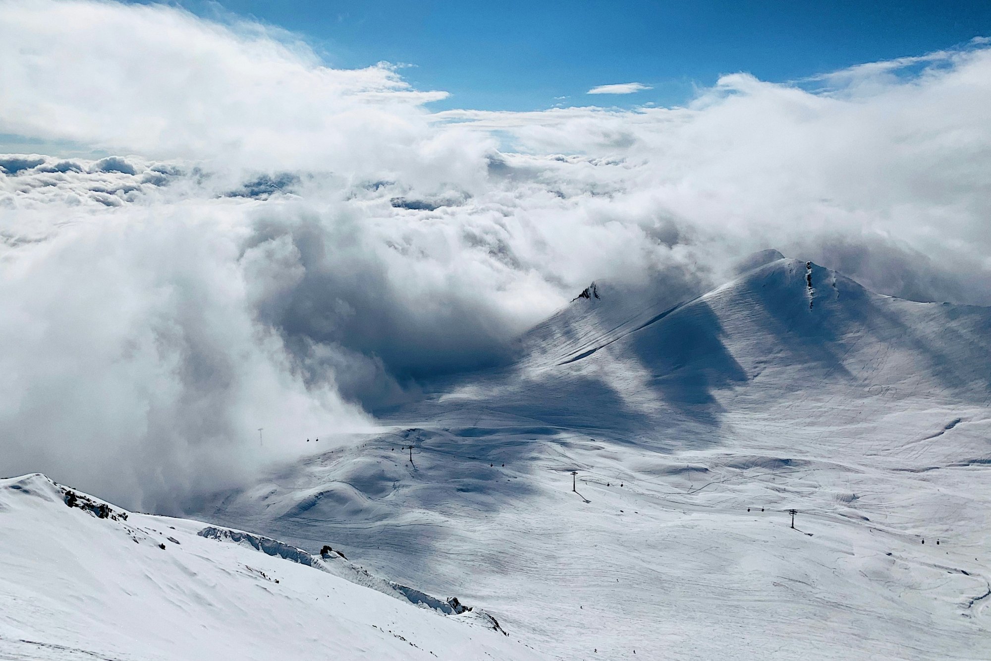 Κιργιστάν: Φονική χιονοστιβάδα - «Κατάπιε» τέσσερις τουρίστες που έκαναν σκι