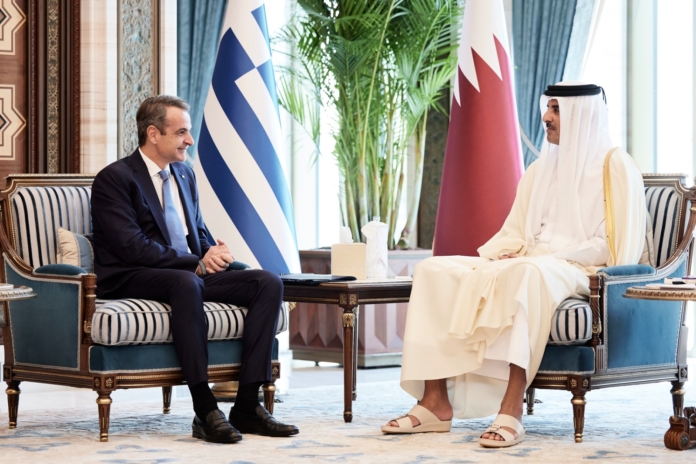 Συνεργασία στην οικονομία και τον τουρισμό – Τι συζήτησαν Μητσοτάκης και Εμίρης του Κατάρ