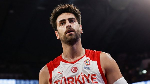 Πάει για «μπαμ» η Φενέρ – Τι σημαίνει για το μέλλον του Ντόρσεϊ