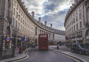 Ακίνητα: Αυξημένες πωλήσεις πολυτελών κατοικιών στο Λονδίνο σε ξένους αγοραστές