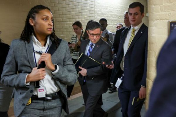 ΗΠΑ: Η Βουλή δεν θα εξετάσει καν το σχέδιο νόμου της Γερουσίας για τη βοήθεια στην Ουκρανία και το Ισραήλ