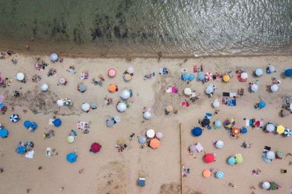 Το σχέδιο για τις «απάτητες παραλίες» – Tα πρόστιμα και οι ποινές