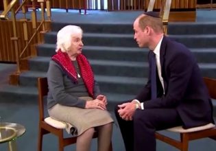 Ο πρίγκιπας Γουίλιαμ δέχθηκε λουλούδια για την Κέιτ Μίντλετον σε Εβραϊκή συναγωγή