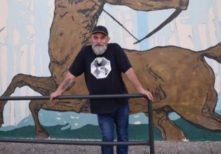 «Πολεμάμε φαντάσματα» – Τι λένε οι δικηγόροι του Πολυχρονόπουλου για τις ανώνυμες μαρτυρίες