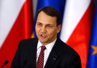 Πολωνία: Η Δύση πρέπει να στηρίξει την Ουκρανία για μην οδηγηθούμε σε «παγκόσμια σύρραξη»