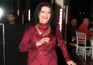 Ζωζώ Σαπουντζάκη: «Είμαι ζωντανή, είμαι υγιής, ξεπέρασα την αιφνίδια περιπέτεια μου»