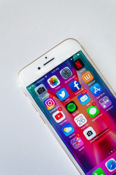 Social media: Νέα Υόρκη μηνύει τα TikTok, Facebook και Instagram για την κρίση στην ψυχική υγεία της νεολαίας