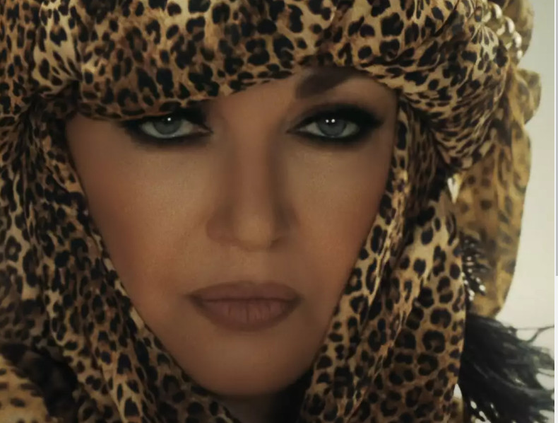 Καίτη Γαρμπή: Το εντυπωσιακό video για το νέο της single «Σάββατο Βράδυ»