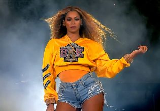 Beyonce, η πρώτη μαύρη γυναίκα που κατακτά την κορυφή του Billboard’s Country songs
