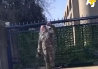 ΗΠΑ: Κατέληξε ο αμερικανός σμηνίας που αυτοπυρπολήθηκε, κραυγάζοντας «λευτεριά στην Παλαιστίνη» – Ποιος ήταν