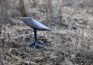 Ουκρανία: Ζητά από τον Μασκ να εμποδίσει τη χρήση τερματικών Starlink σε κατεχόμενα εδάφη