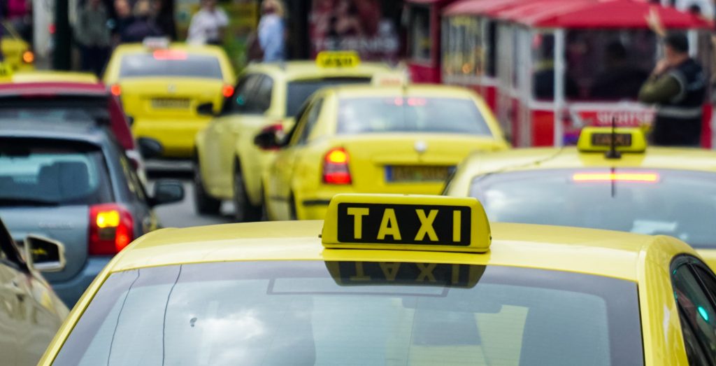 Ταξί: Τραβούν χειρόφρενο στην Αθήνα για δύο ημέρες - Τα αιτήματα των οδηγών