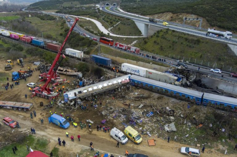 Τέμπη: Ο ΣΥΡΙΖΑ καταγγέλλει «ειλημμένη η απόφαση απαλλαγής» και αποχωρεί από την Εξεταστική