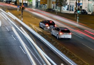 Το μεγαλύτερο λάθος των οδηγών ενώ περιμένουν στο φανάρι