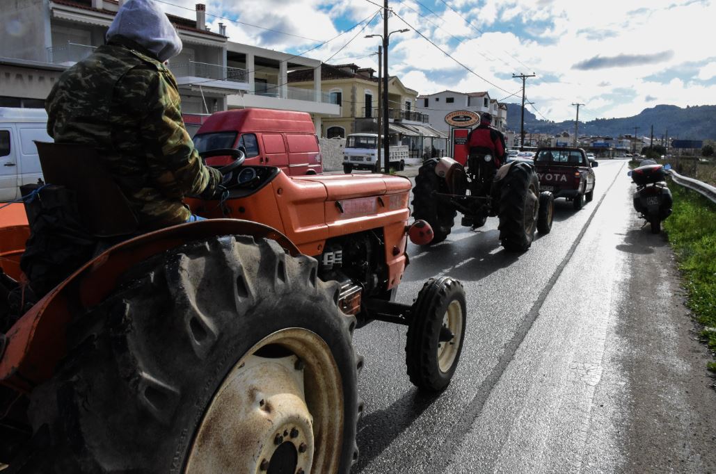 Αγρότες: Κρατούν αναμμένες τις μηχανές – Οι κόκκινες γραμμές