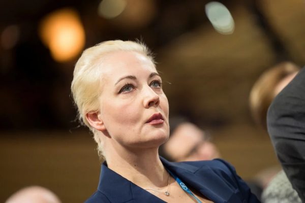 Ρωσία: «Ο Πούτιν βασανίζει τον Ναβάλνι και μετά θάνατον» λέει η σύζυγός του