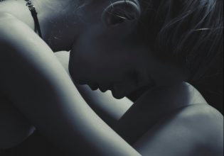 Ενδοοικογενειακή βία Ζάκυνθος: Ξεσπά η 19χρονη που απέβαλε μετά από κακοποίηση από τον σύντροφό της